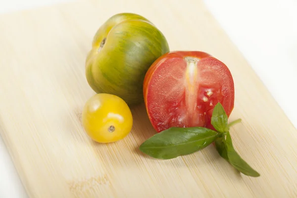 Organic Heirloom Tomatoes — Stock Photo, Image