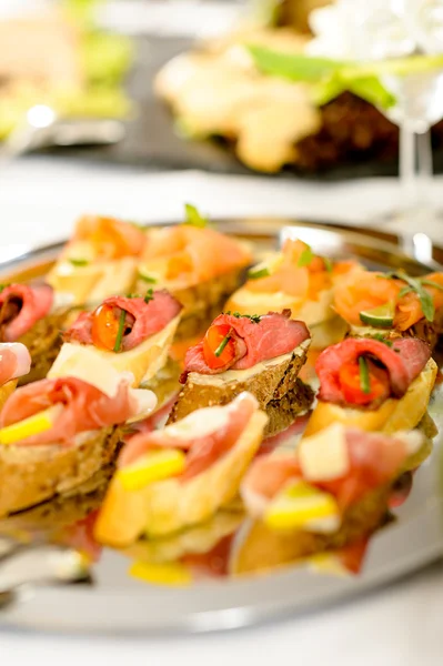 Catering buffet table with appetizers — Stock Photo, Image