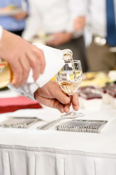 Buffet de negocios catering servir aperitivo de vino —  Fotos de Stock