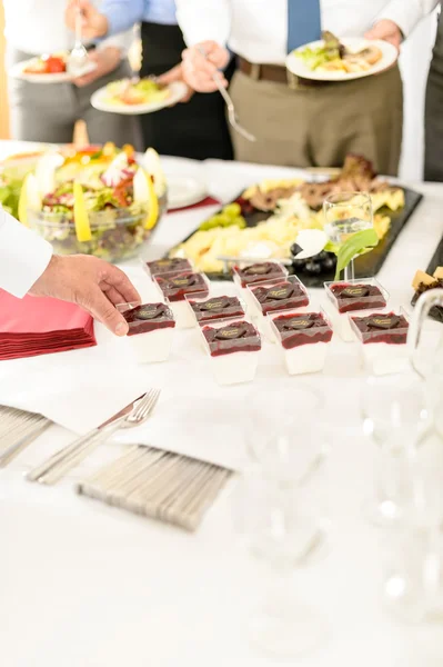 Stravování mini dezert na podnikání bufetového stolu — Stock fotografie