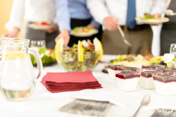 Catering postre mini aperitivos cremosos — Foto de Stock