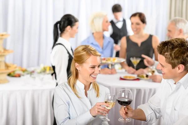 Zakelijke bijeenkomst feestzaal man en vrouw vieren — Stockfoto