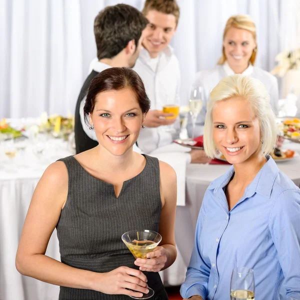 Business presso catering evento aziendale a buffet — Foto Stock