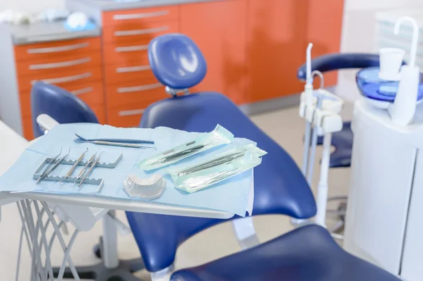 Tandläkare verktyg på nära håll — Stockfoto
