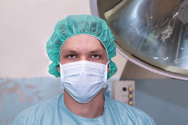 Surgeon seems very serious about coming surgery — Stock Photo, Image