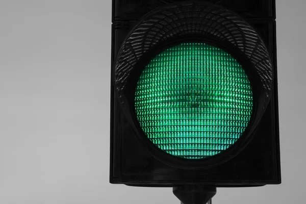 Светофор, который предупреждает водителей — стоковое фото