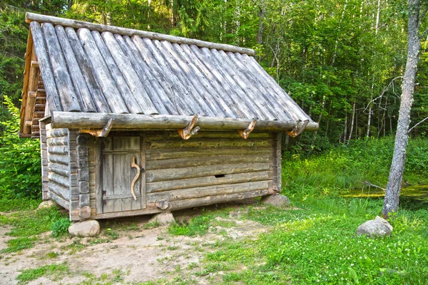 Eski evin maded yüzyıl önce duruyor — Stok fotoğraf