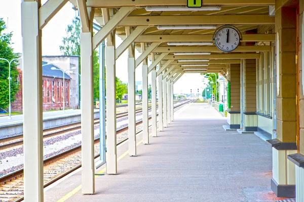 stock image Clean and empty from platform