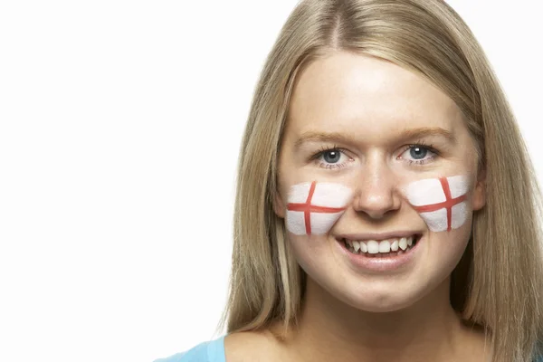 年轻女性体育迷与 st georges 旗脸上涂上油彩 — 图库照片