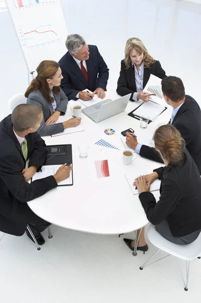 Mieszane grupy w spotkanie biznesowe — Zdjęcie stockowe