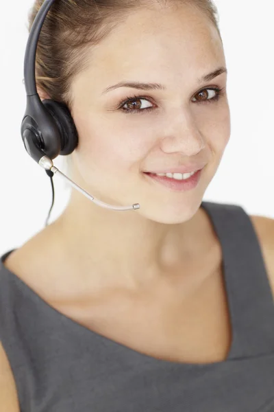 Ung affärskvinna bära headsetet — Stockfoto