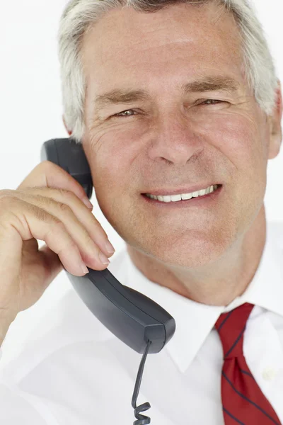Senior obchodník na telefonu — Stock fotografie