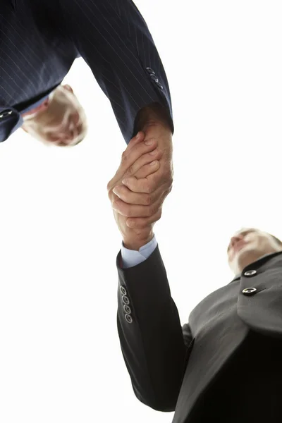 Geschäftsleute beim Händeschütteln — Stockfoto
