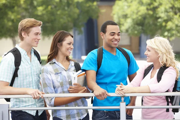 Student group outdoors — Stock Photo, Image
