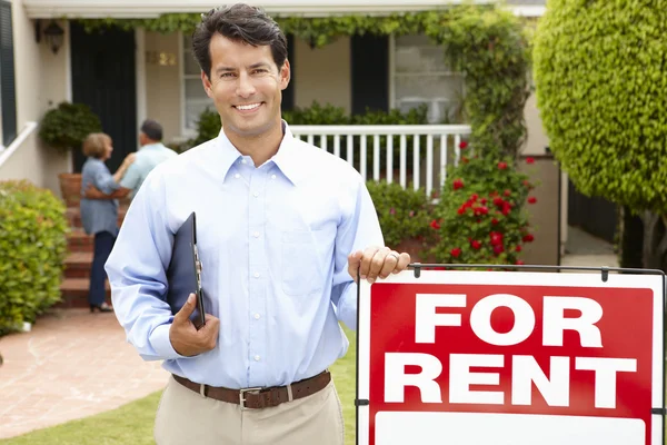 Real estate agent at work — Stock Photo, Image