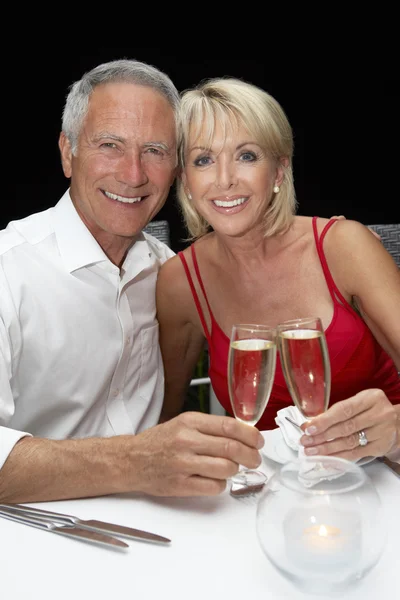 Senior couple in restaurant — Stock Photo, Image