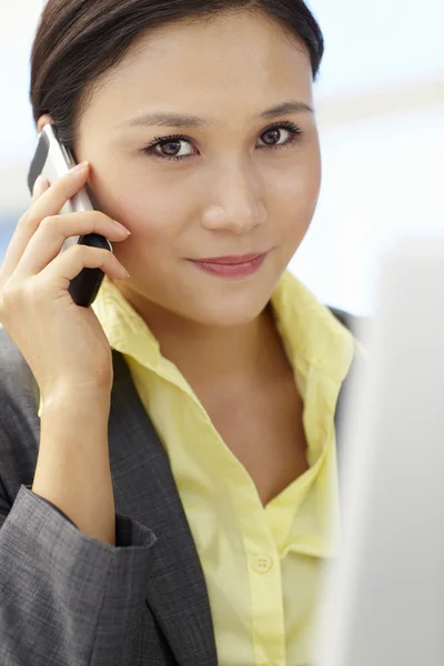 Young businesswoman at work — Stock Photo, Image