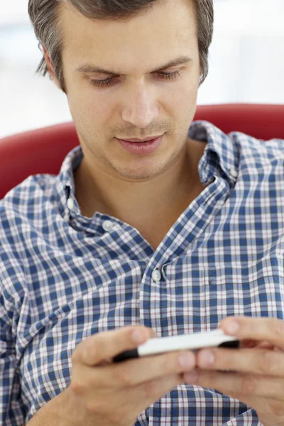 Man texting — Stock Photo, Image