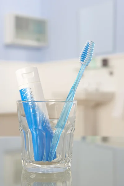 Szczoteczka do zębów i pasta do zębów — Zdjęcie stockowe