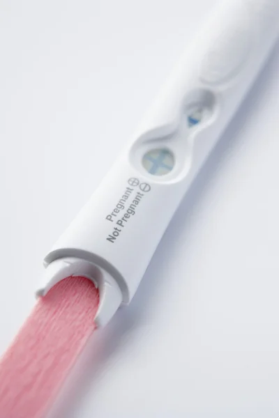 Тестирование на беременность — стоковое фото