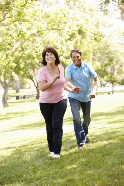 Senior Hispanic couple outdoors — Stock Photo, Image