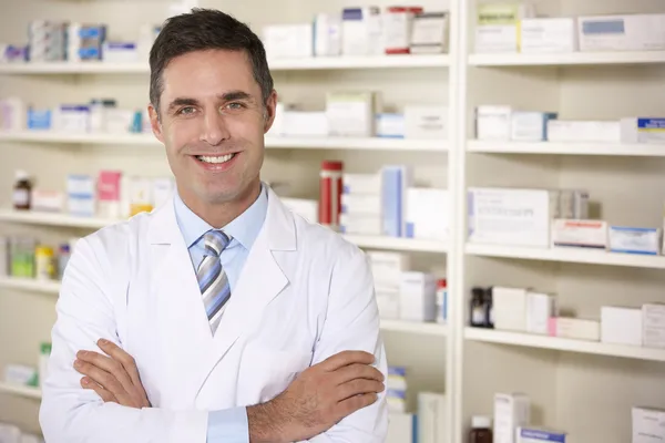 Portrait American pharmacist at work — Stock Photo, Image