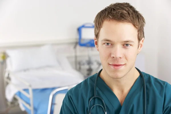 Retrato Estudante americano médico na enfermaria do hospital — Fotografia de Stock
