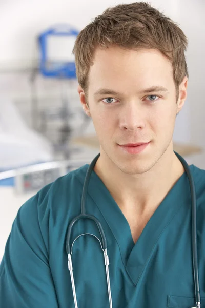 Retrato Estudante americano médico na enfermaria do hospital — Fotografia de Stock