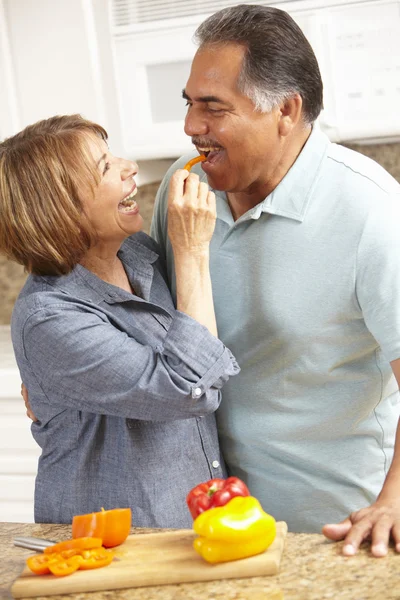 Senior couple cooking Royalty Free Stock Images