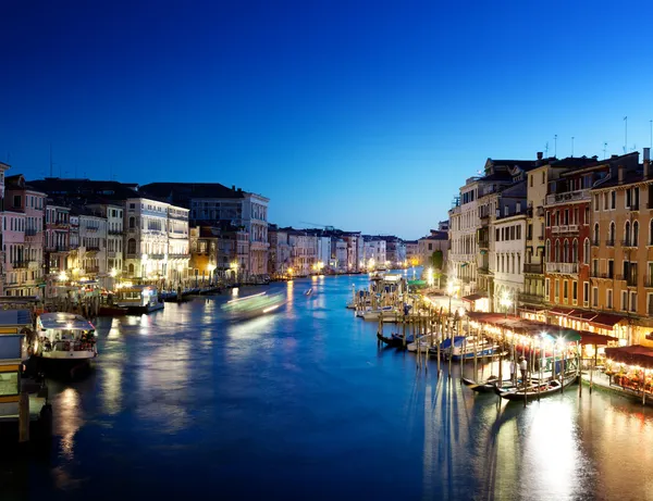 Canal Grande v Benátkách, Itálie při západu slunce — Stock fotografie
