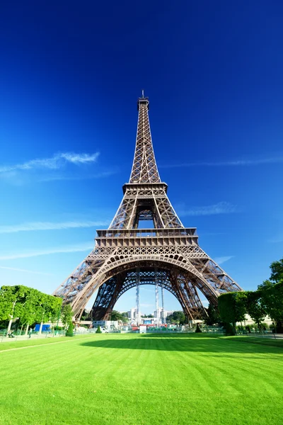 Eiffelova věž v Paříži, Francie — Stock fotografie