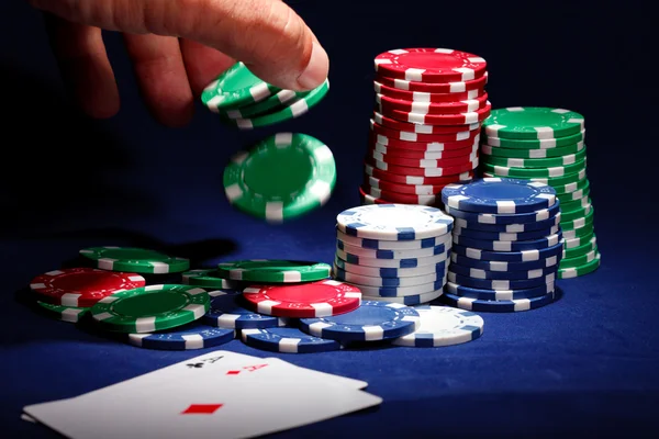 Stack of chips and two aces — Stock Photo, Image