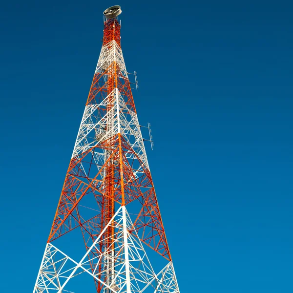 Telekomünikasyon Kulesi. — Stok fotoğraf