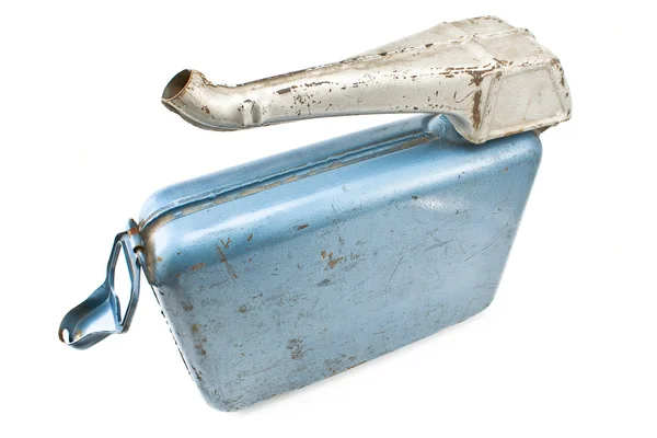 Velho ferrugento gasolina jerry lata com tampa — Fotografia de Stock