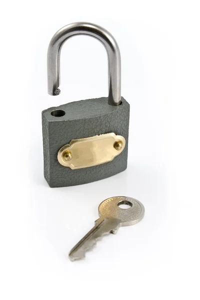 Cadeado com chave — Fotografia de Stock