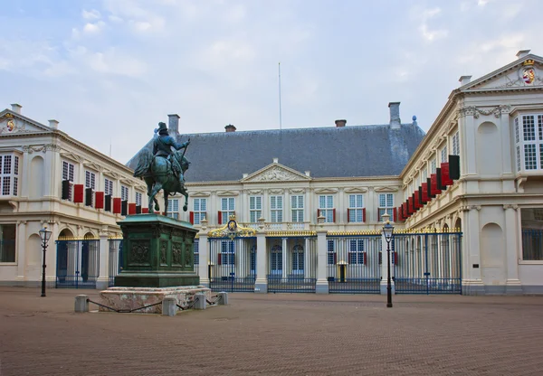 Royal Palace, Гаага, Нидерланды — стоковое фото
