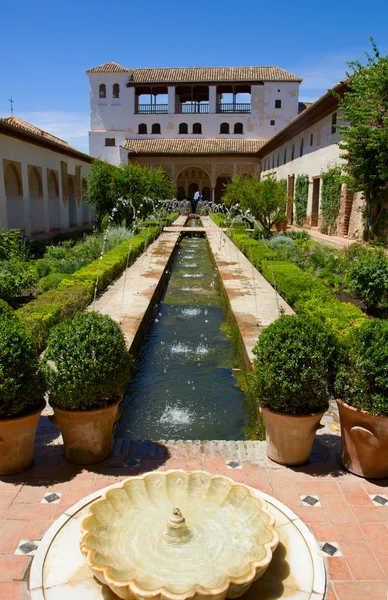 generalife Saray cortyard, granada, İspanya