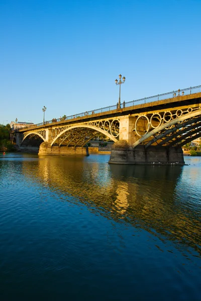 Мост Триана в Севилье, Испания — стоковое фото