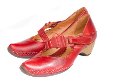 kadın kırmızı deri ayakkabı