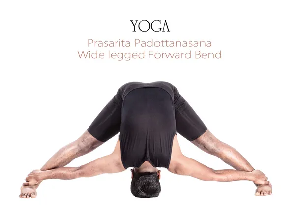 Pose d'yoga prasarita padottanasana — Photo