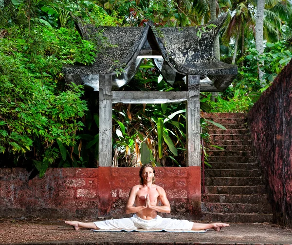 Gamba di yoga divisa — Foto Stock