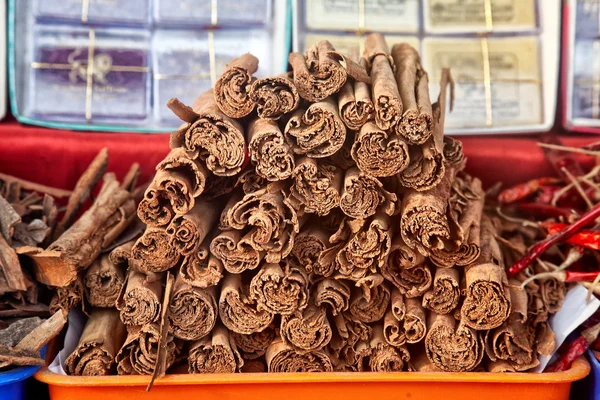 Cinnamon at market — Stock Photo, Image