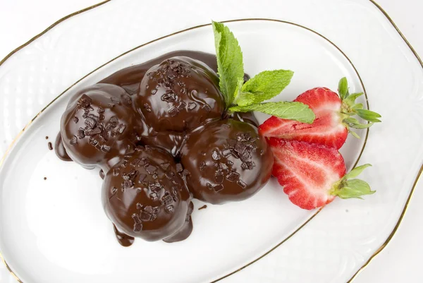 stock image Ice cream covered in chocolate