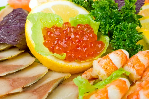 Red caviar and seafood — Stock Photo, Image