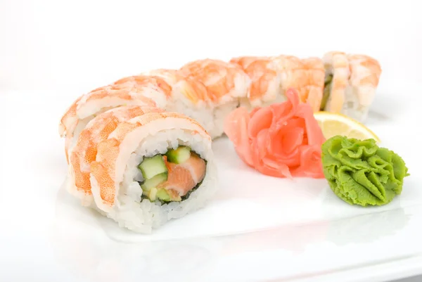 Sushi isoliert auf weiß — Stockfoto