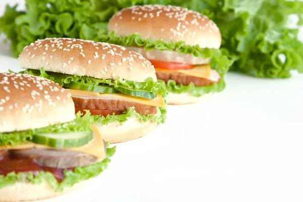 Trzy burger z mięsa i warzyw — Zdjęcie stockowe