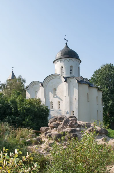 Antigua iglesia en fortaleza histórica —  Fotos de Stock