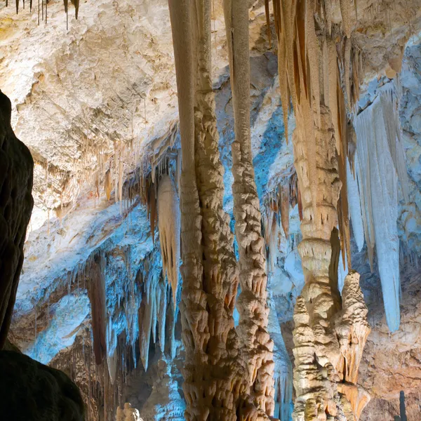 Stalactite stalagmite cavern — Stock Photo, Image