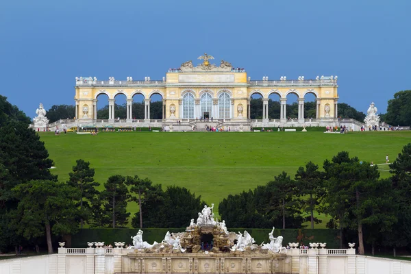 Parque del Palacio Schonbrunn — Foto de Stock