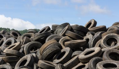 Old tires heap clipart